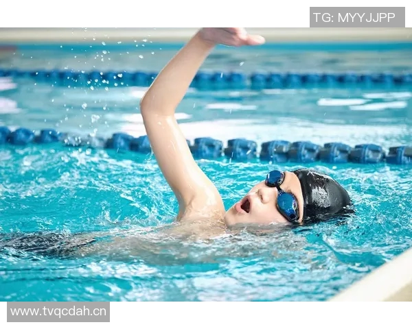 蛙泳的多重健康益处助你塑形强身提升心肺功能